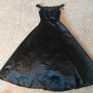 Black Jessica McClintock Gown size 3